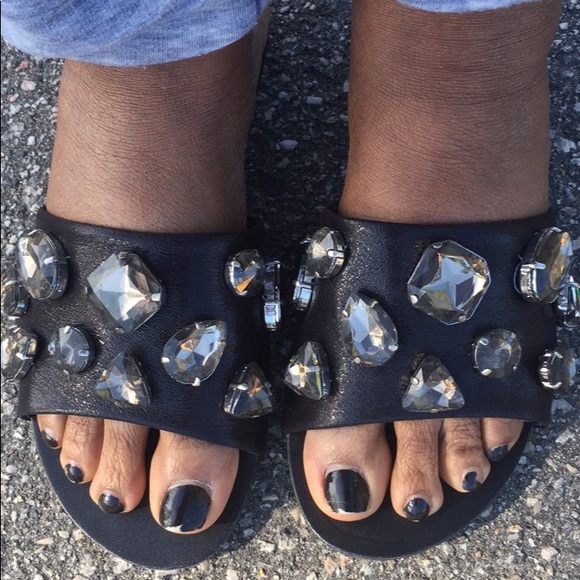1 Pair Left! ⚪️⚫️Sassy Bejeweled Sandals⚪️⚫️ - Picture 6 of 6